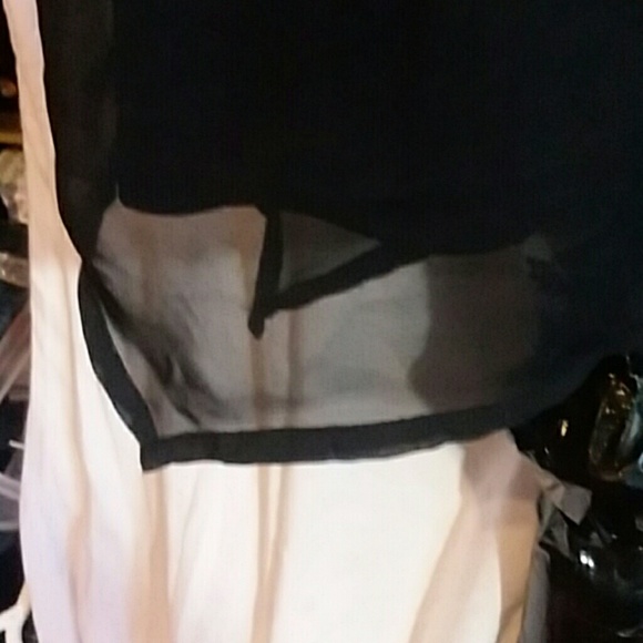 Childs blouse - Picture 2 of 5